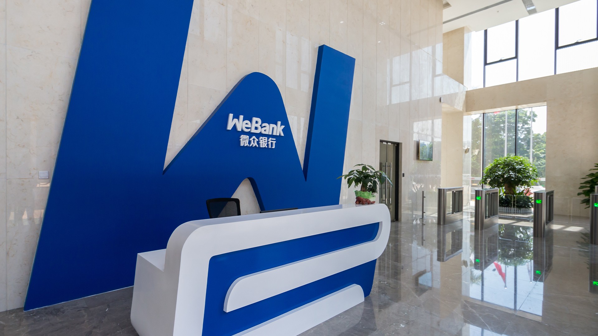 密閉式冷卻塔制造過程中重點關注哪些問題?(冷卻塔的模板用什么材料做成的)