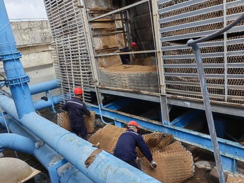 吊裝逆流冷卻塔使用應注意問題(冷卻塔正確降溫方法)