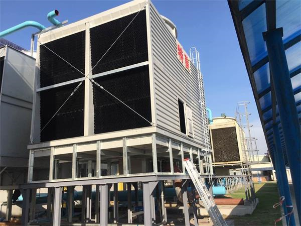 閉式冷卻塔的配水噴濺裝置和盤管選用(中溫逆流式方形冷卻塔規格)